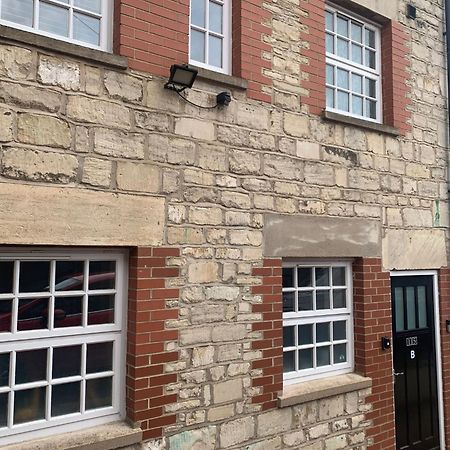 1 Bed House, Free Parking, 15 Minutes From Cheltenham Races Gloucester Ngoại thất bức ảnh