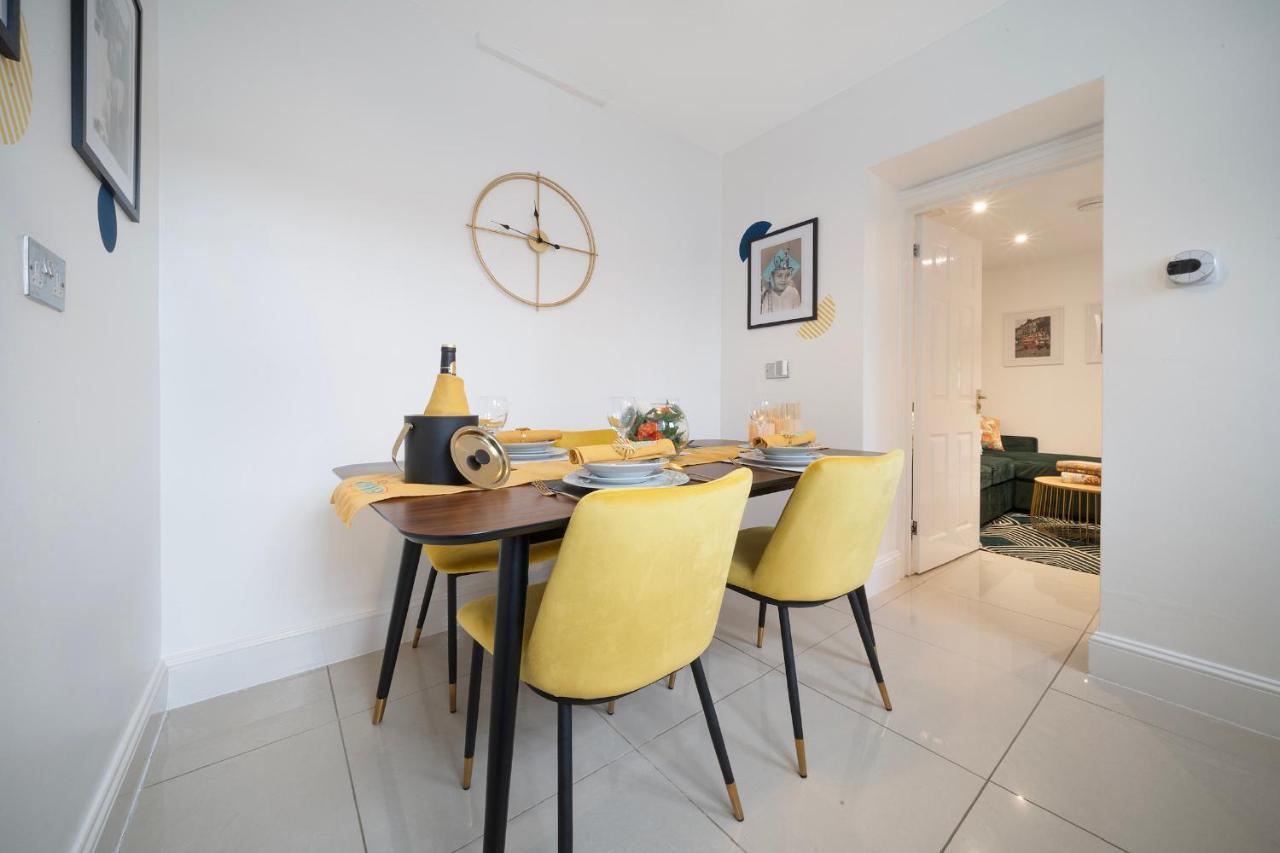 1 Bed House, Free Parking, 15 Minutes From Cheltenham Races Gloucester Ngoại thất bức ảnh